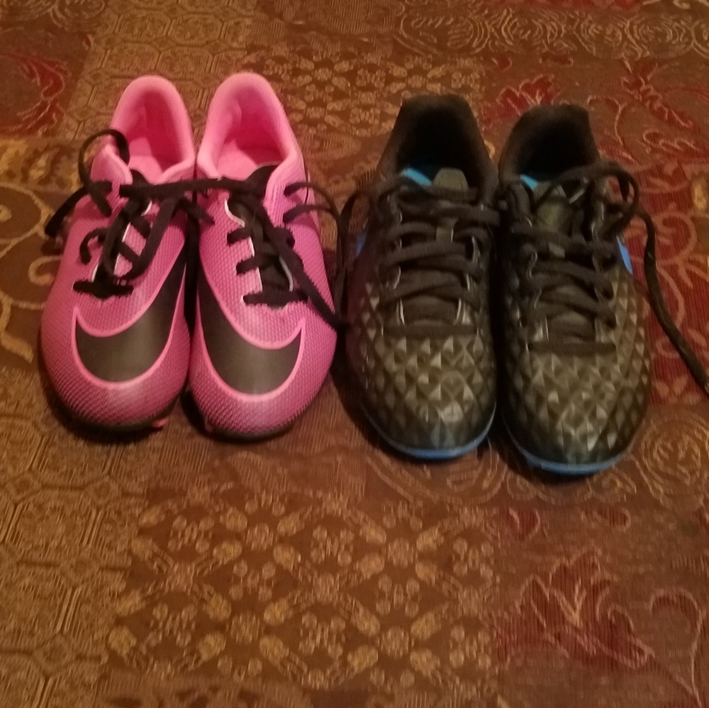 Soccer cleats